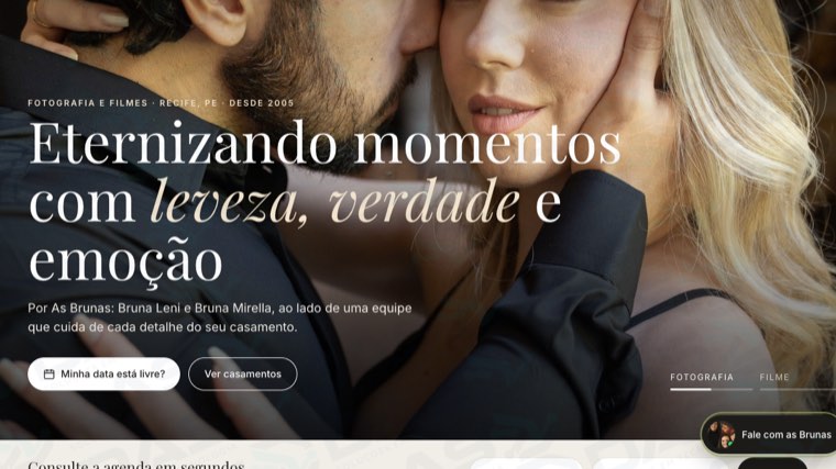 Prévia do site do Studio BL: retrato de um casal e o botão para verificar se a data está livre.